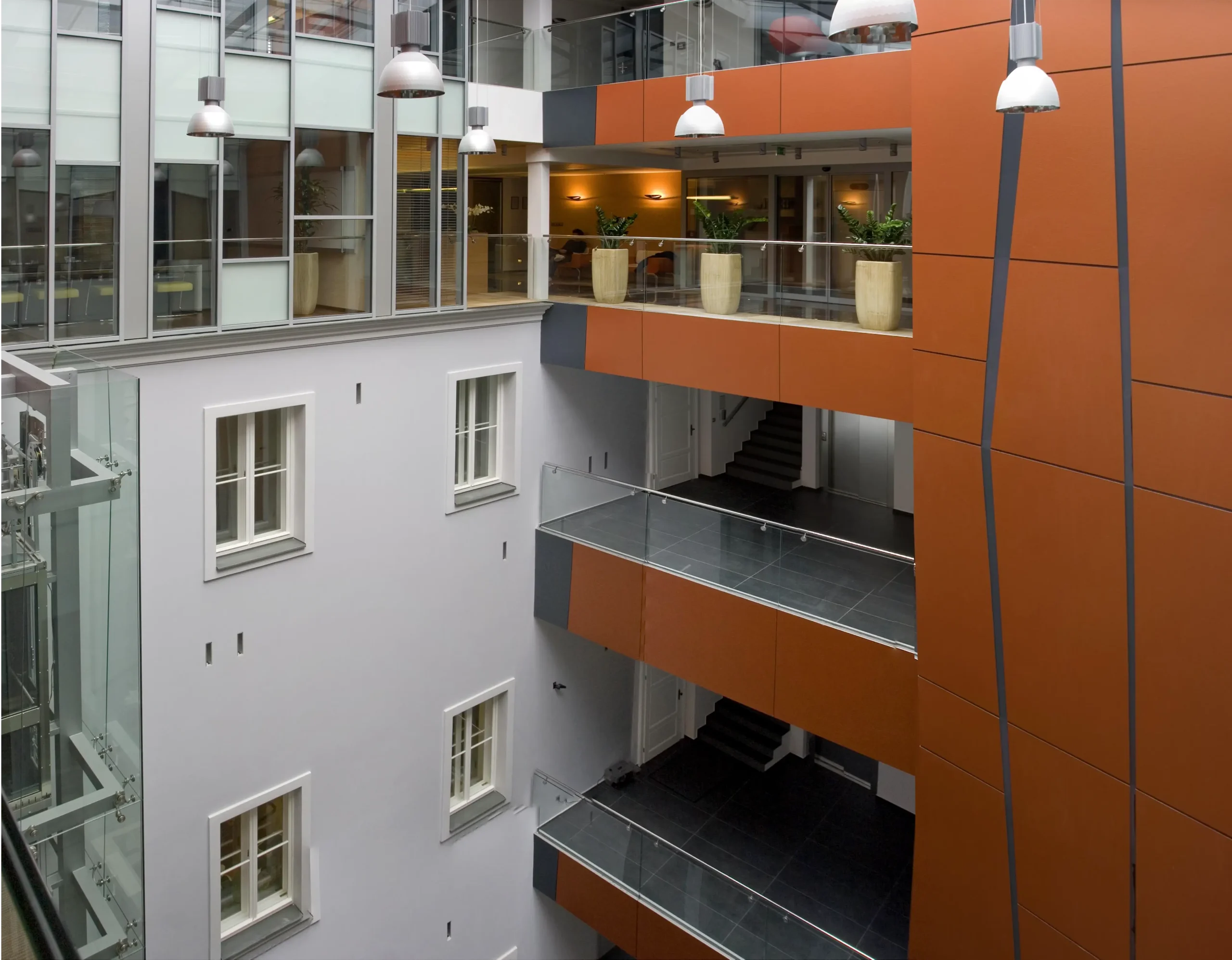 Vnútorný pohľad na poschodia